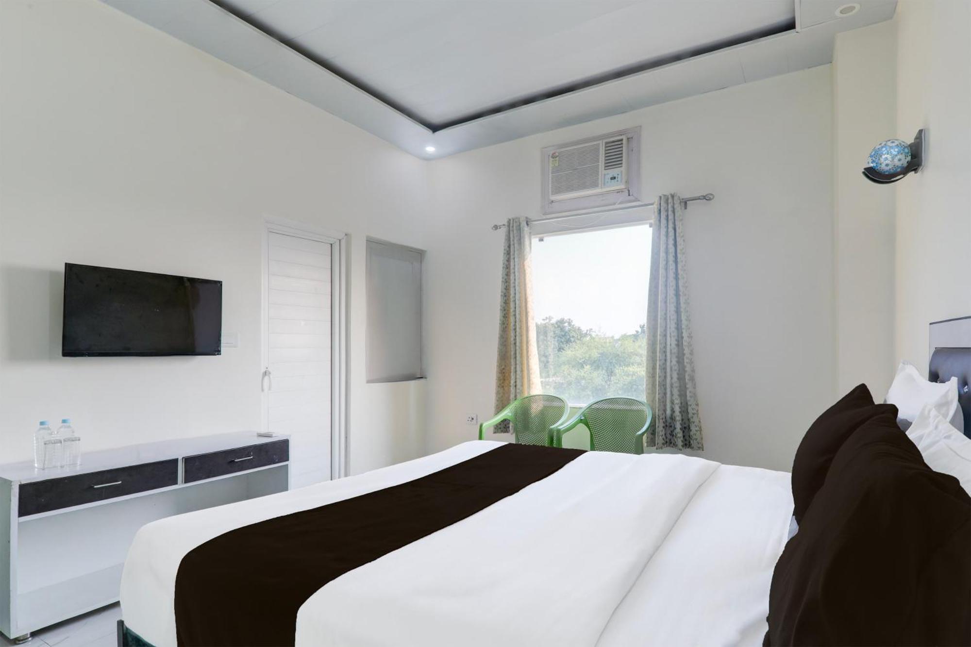 Super Hotel O Banthara Near Airport Banthra Sikandarpur 외부 사진